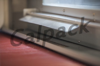 三面封口包裝機(jī)的原理、應(yīng)用與優(yōu)勢(shì)